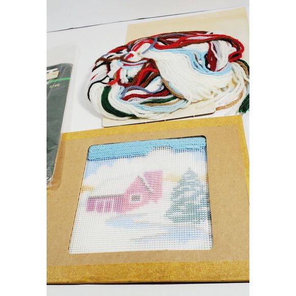 Sunset Needlepoint Winter Barn 5749 Vintage Yarn Art Kit Complete - Picture 2 of 8